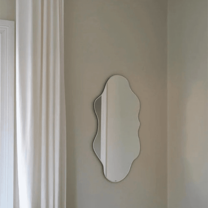 Mirror flow L